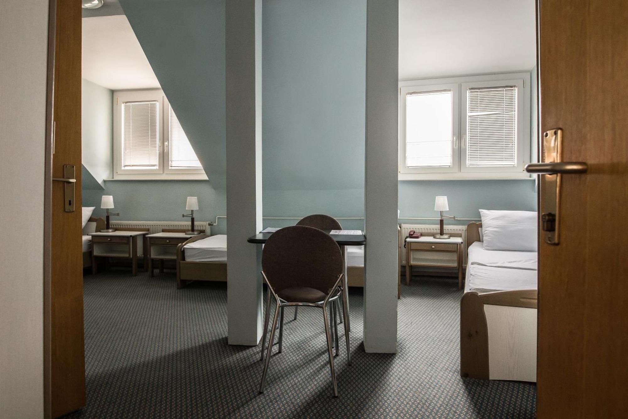 Hotel Carlstadt Karlovac Buitenkant foto