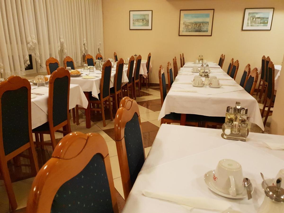 Hotel Carlstadt Karlovac Buitenkant foto