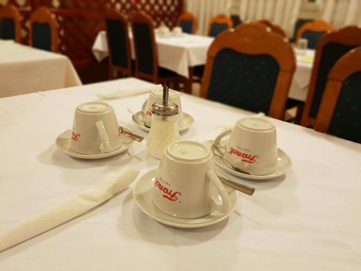 Hotel Carlstadt Karlovac Buitenkant foto