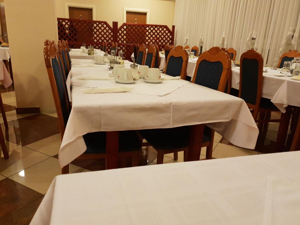 Hotel Carlstadt Karlovac Buitenkant foto