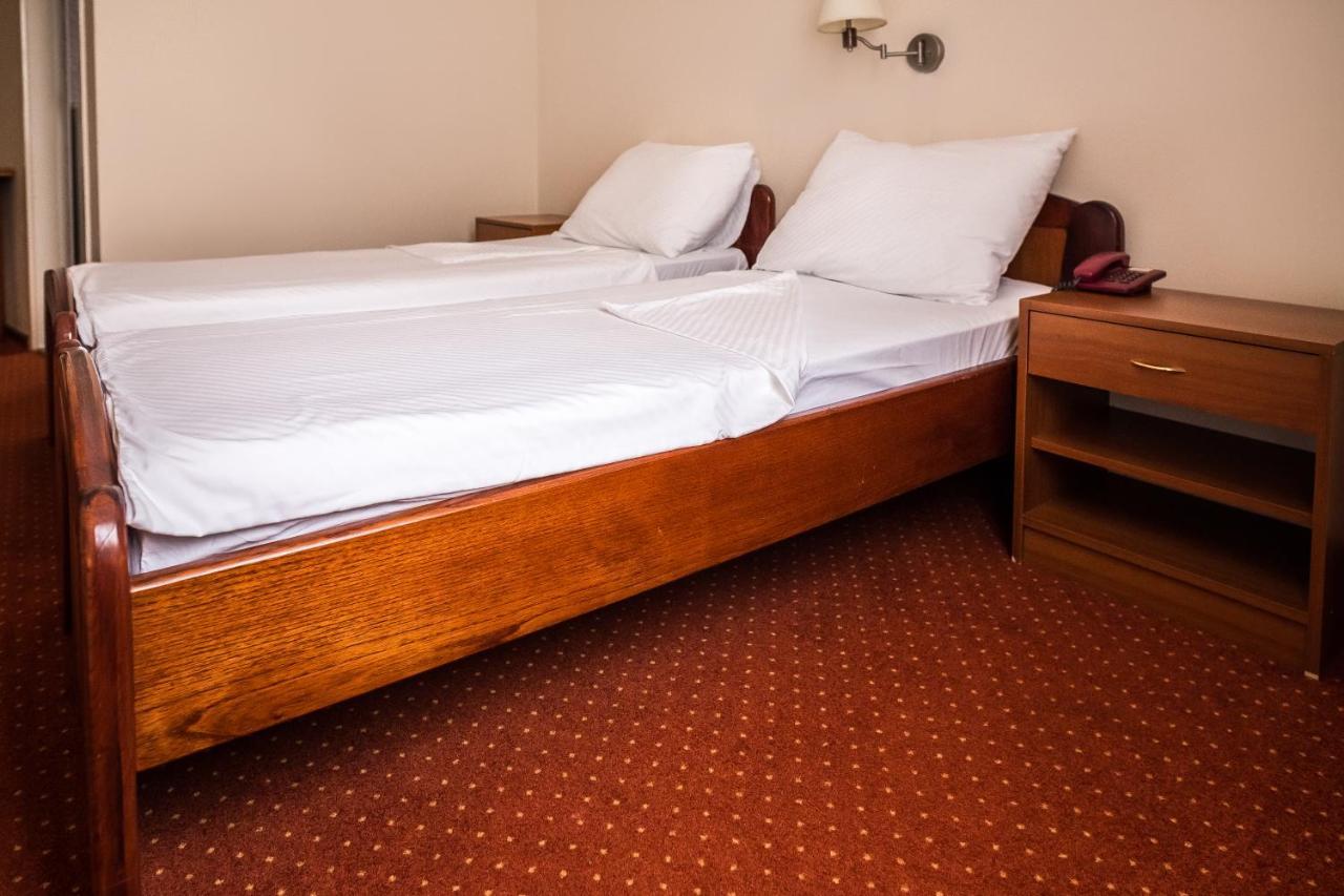 Hotel Carlstadt Karlovac Buitenkant foto