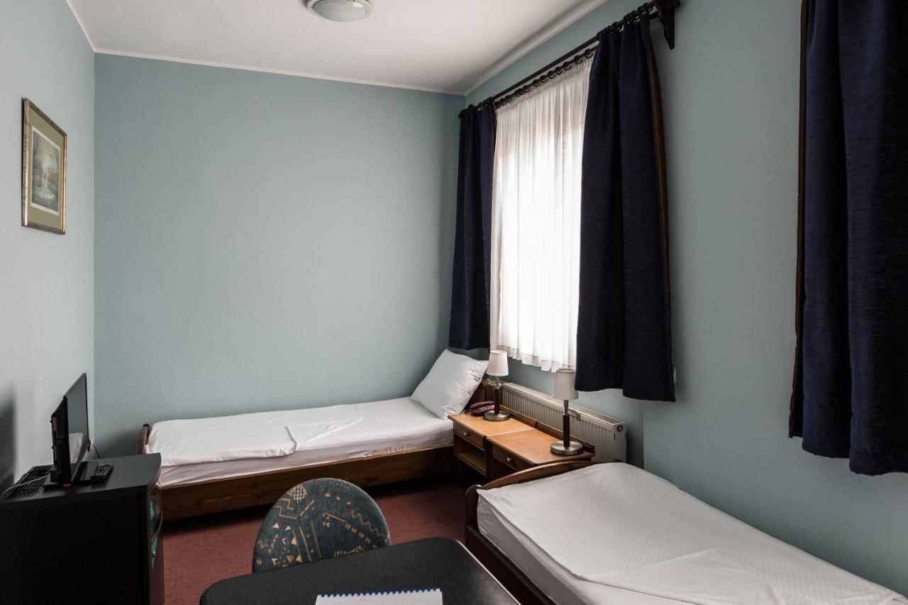 Hotel Carlstadt Karlovac Buitenkant foto