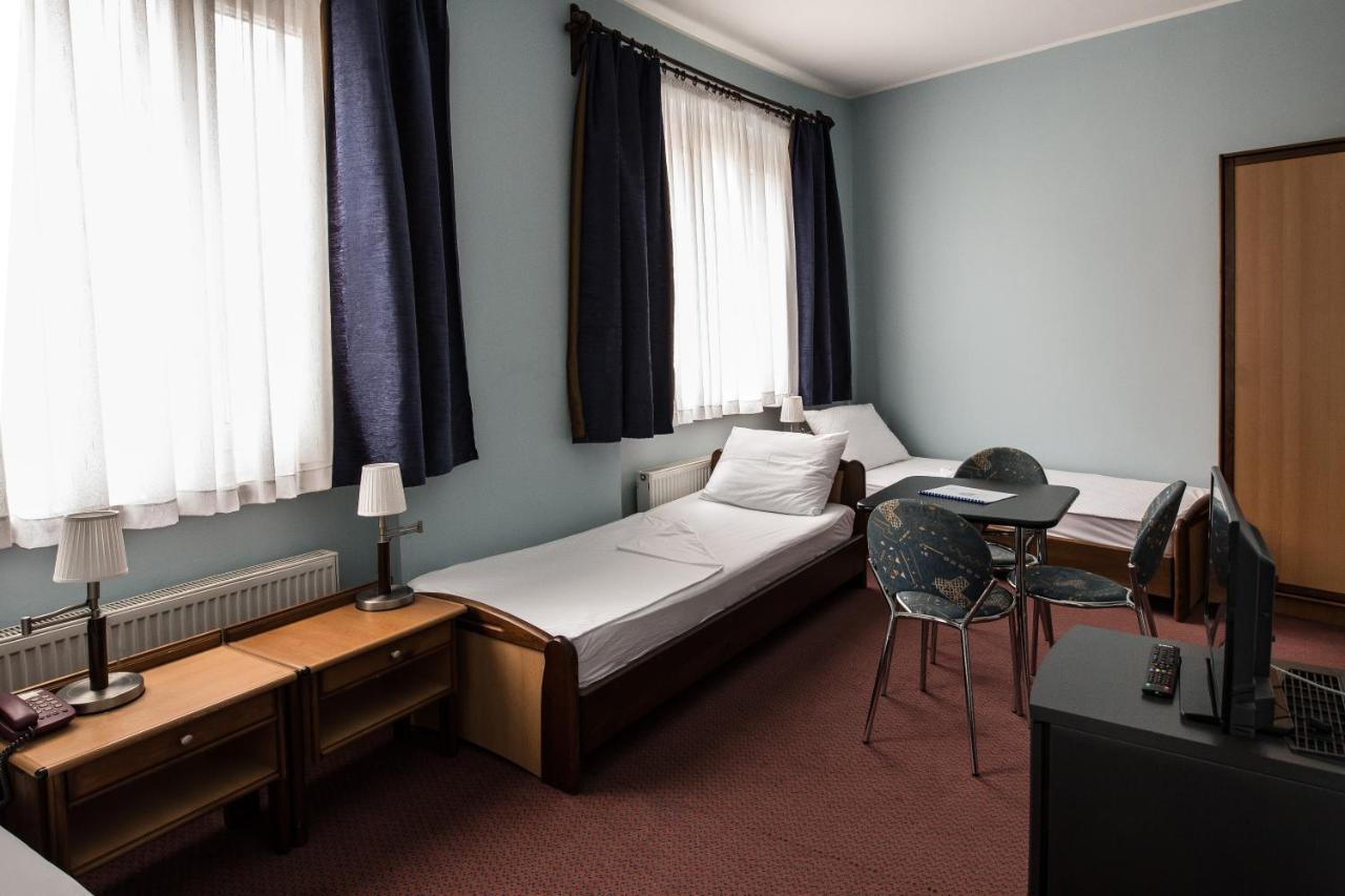 Hotel Carlstadt Karlovac Buitenkant foto