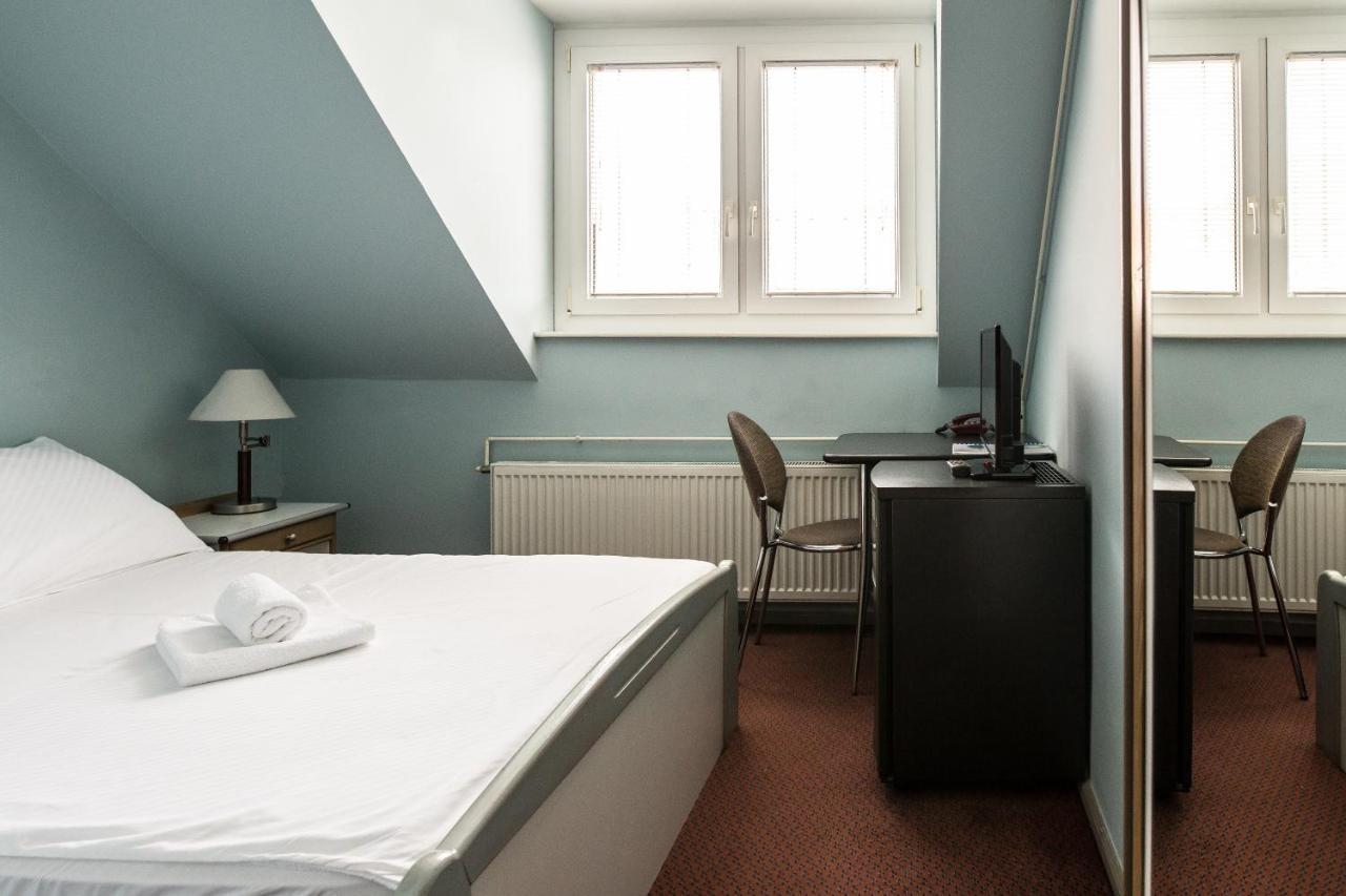 Hotel Carlstadt Karlovac Buitenkant foto
