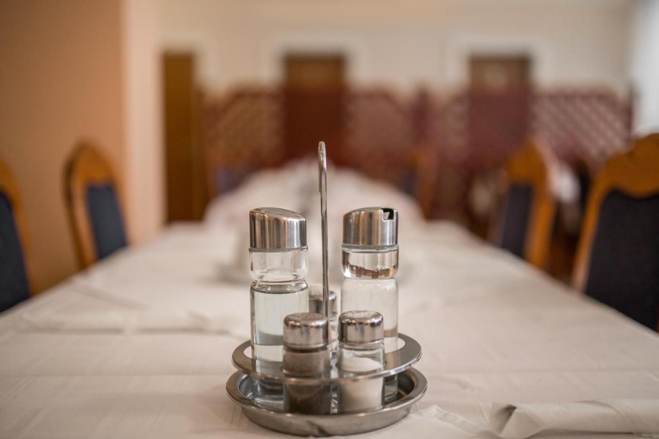 Hotel Carlstadt Karlovac Buitenkant foto